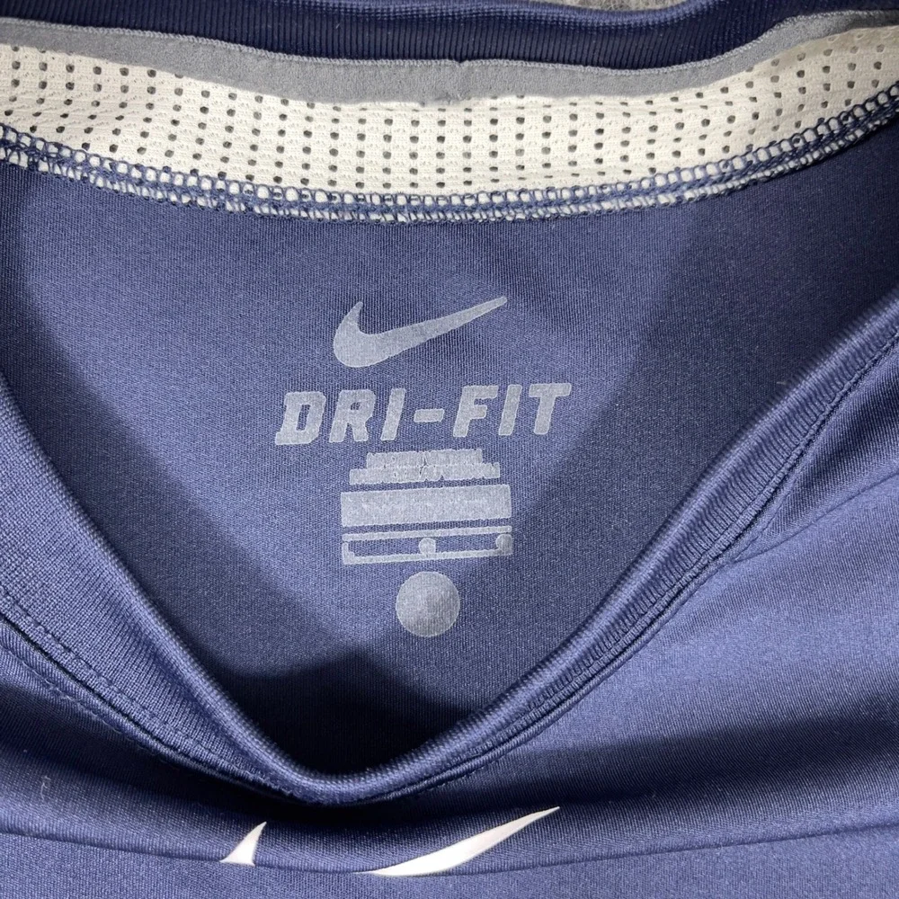 New York Yankees Nike Dri-FIT T-Shirt Mens XL Navy Blue Mesh Panel Performance
